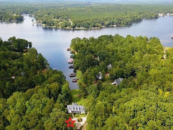 3rd image of 180 Sandy Run Dr