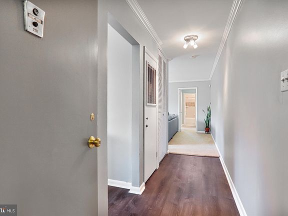 4th image of 10600 Weymouth St APT 201