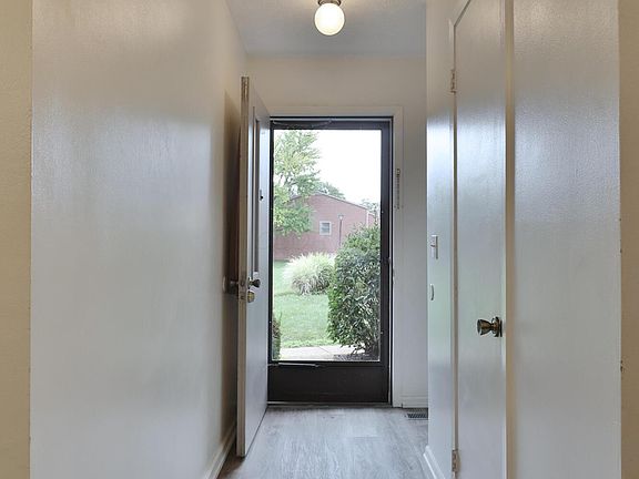 4th image of 5655 Great Woods Blvd