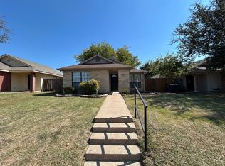 7332 Blackthorn Dr, Fort Worth, TX 76137