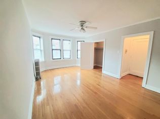 3152 W Belle Plaine Ave APT 3N, Chicago, IL 60618