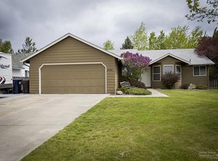 2052 SW 29th St, Redmond, OR 97756