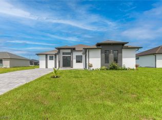 920 NE 14th Ave, Cape Coral, FL 33909