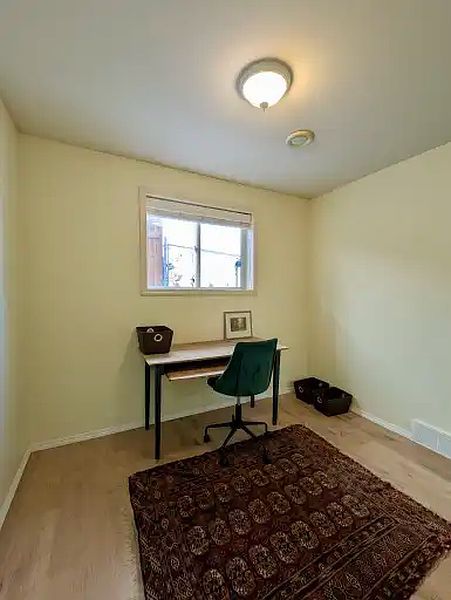 Winnipeg Apartment for rent - 2 Bedrooms — photo 9