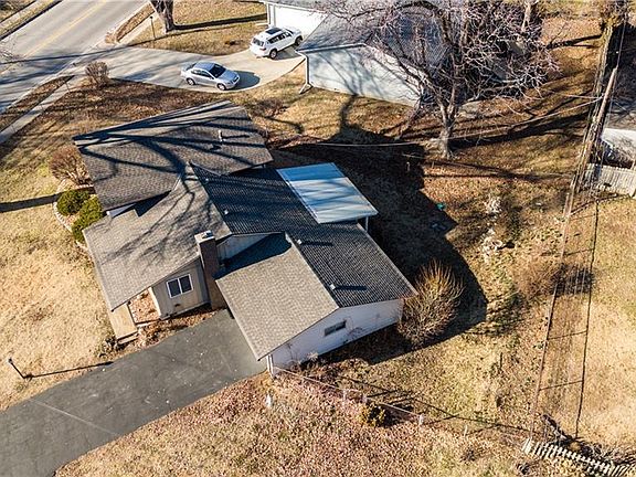 5th image of 6701 N Flora Ave