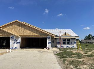 402 E Charter Dr, Muncie, IN 47303