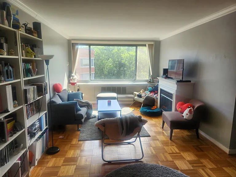 4200 Cathedral Ave NW #1110 — Photo 4
