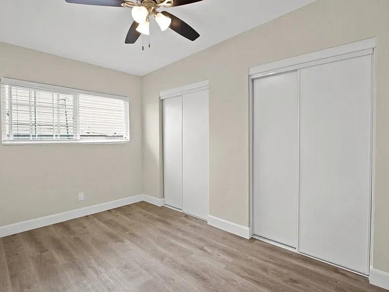 Westminster Apartments — Photo 31