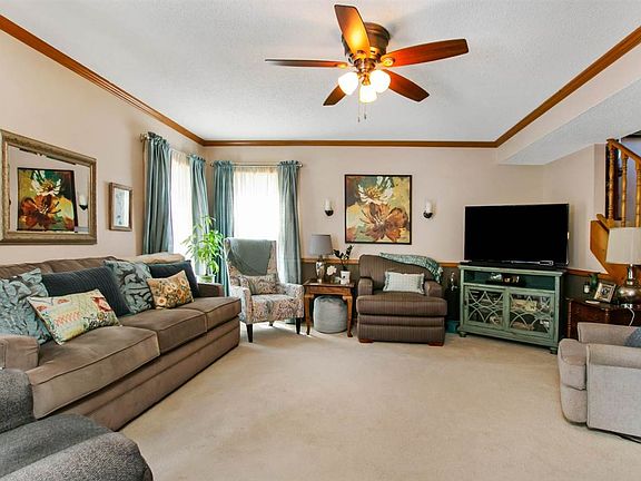 4th image of 3303 Abbey Cir