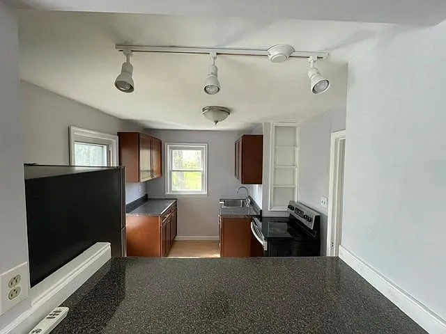 459 Ontario St — Photo 5