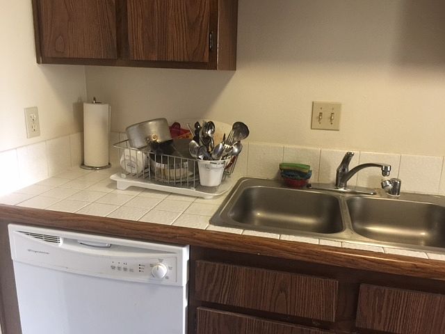 1st image of 12840 Moorpark St APT 212