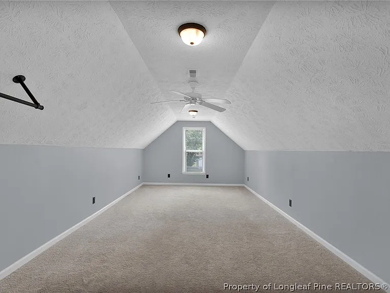 1183 Helmsley Dr — Photo 29