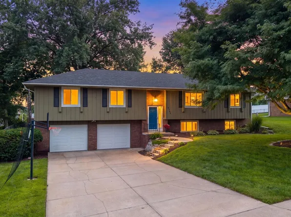 5265 Tucker St, Omaha, NE 68152