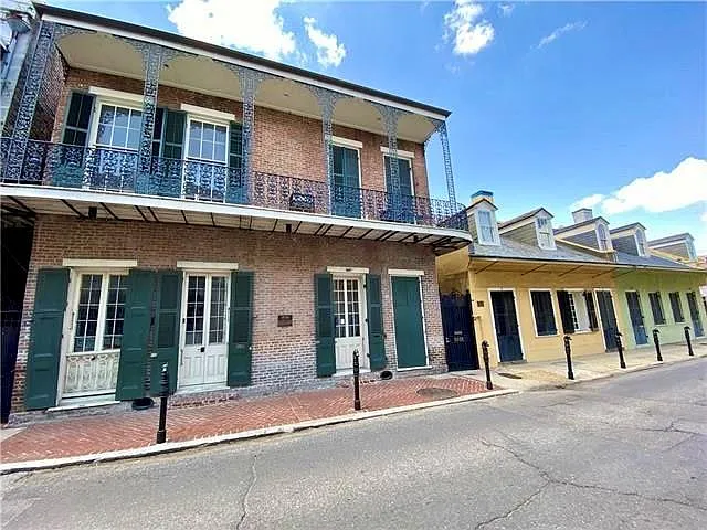 1027 Chartres St #F — Photo 1
