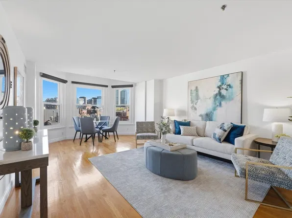 4 Charlesgate E APT 708, Boston, MA 02215