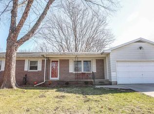 26 Northbrooke Ct, Lincoln, IL 62656