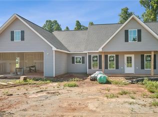 86 Gregorys Grange Dr, Yanceyville, NC 27379