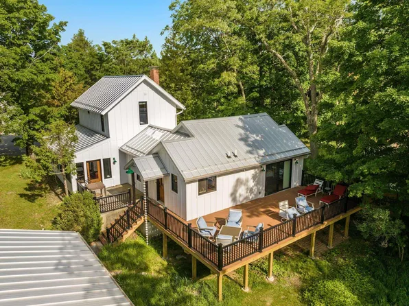 11256 S Lacore Rd, Empire, MI 49630