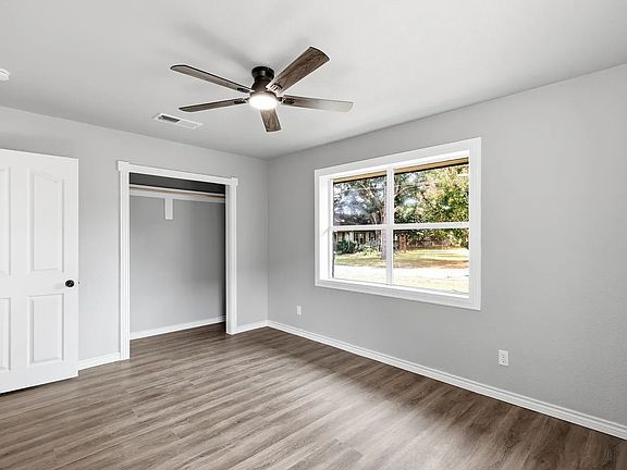 5th image of 214 Evans Ct