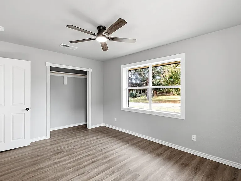 214 Evans Ct — Photo 5