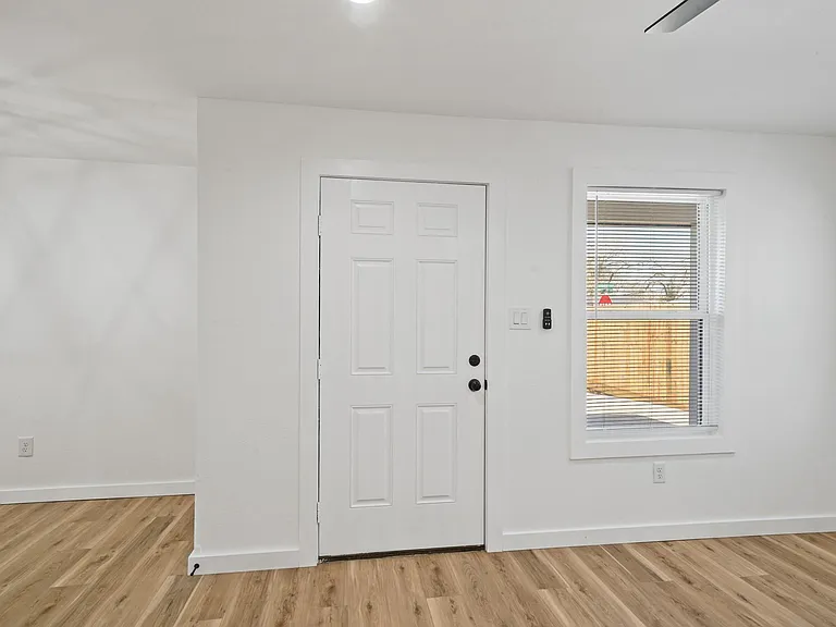 4154 Erby St #A — Photo 4