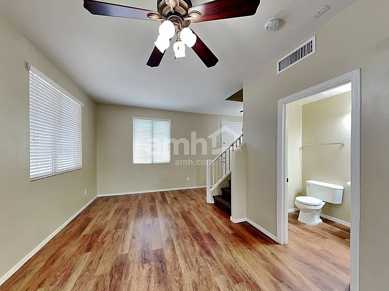 5332 W Jones Ave — Photo 5