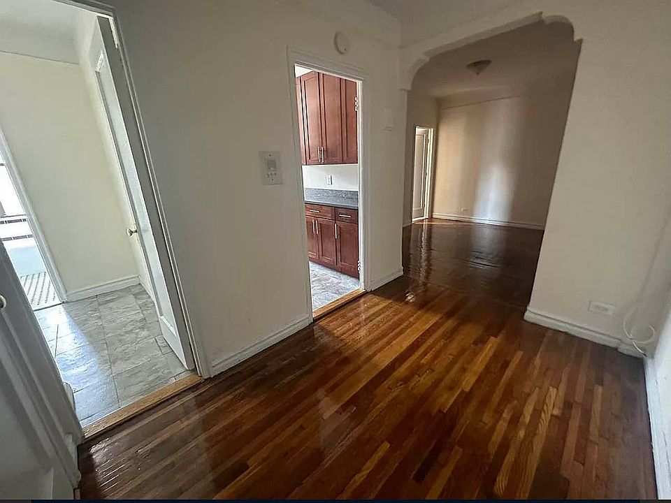 1st image of 745 Lincoln Pl APT 2A