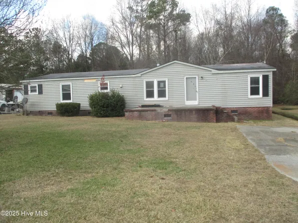 84 Hardy Drive, Snow Hill, NC 28580