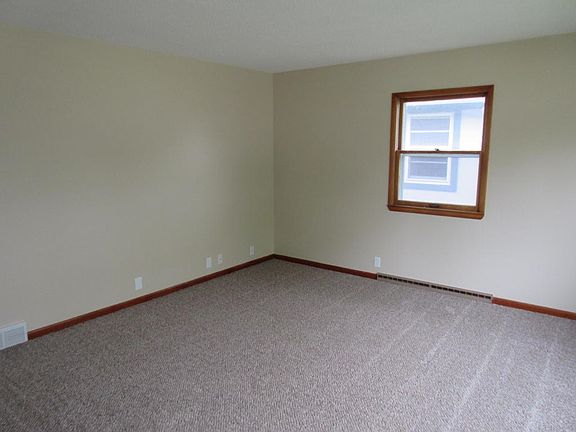 4th image of 3311 G Ave
