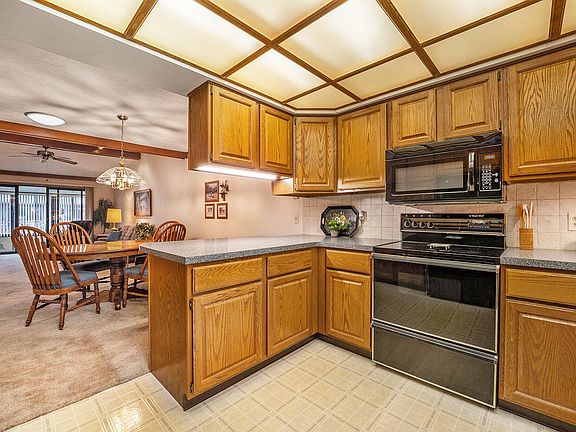 5th image of 6784 Waterview Dr SW