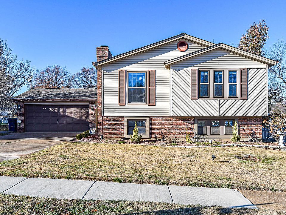 1st image of 2637 Treeridge Trail Ct