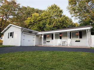 595 Narragansett Dr, Akron, OH