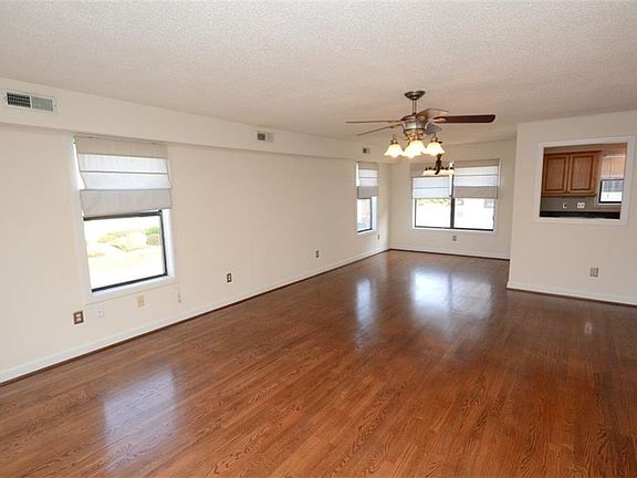 3rd image of 2307 Bergen Ct