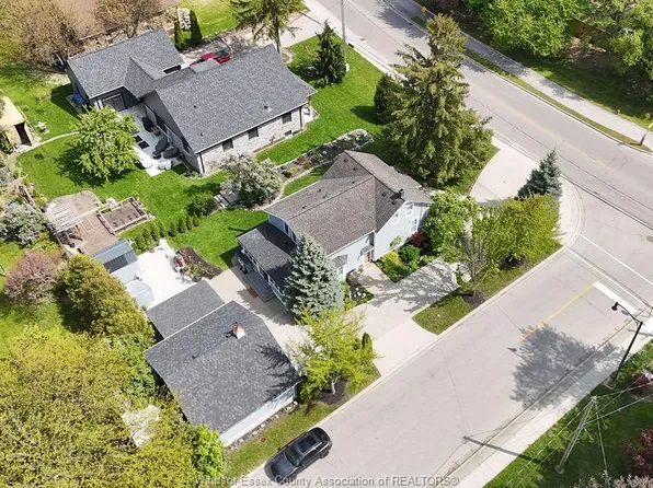 14242 Tecumseh Rd E, Tecumseh, ON N8N 1M8