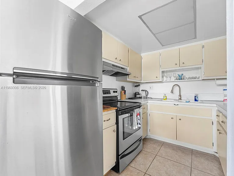 3220 NE 10th St #5 — Photo 21