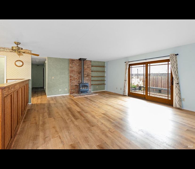 1st image of 424 Mason St