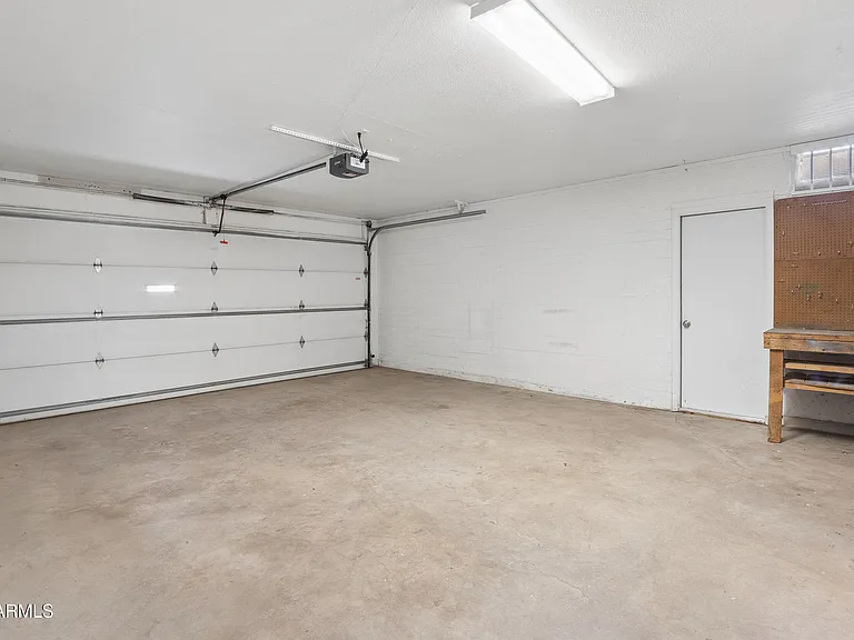 1260 E Alameda Dr — Photo 32
