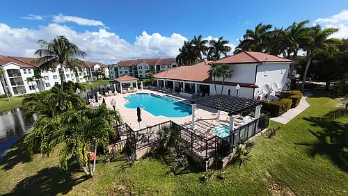 615 Villa Cir Photo 1