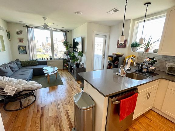 5th image of 1659 N Randolph St Unit 2
