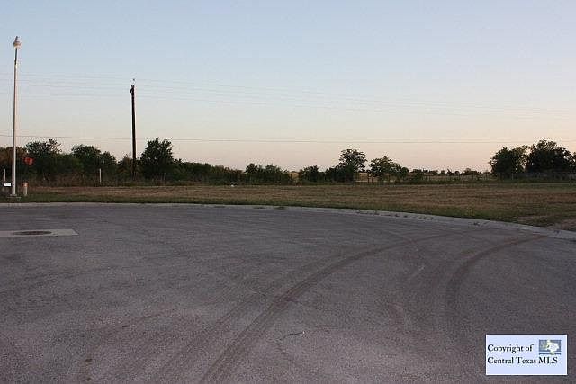 1st image of 672 Oak Creek Pkwy