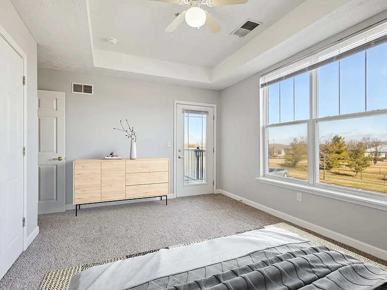 Oxford - 1 Bed / 1 Bath - 922 Sq.Ft.