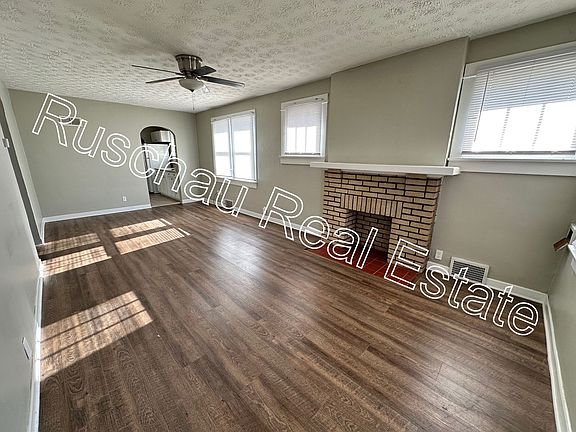 3rd image of 1404 Pursell Ave