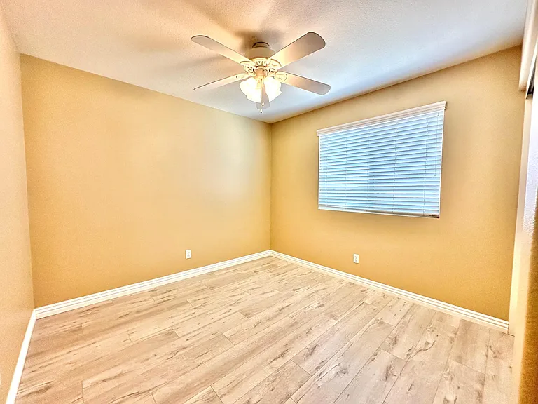 40285 Balboa Dr — Photo 19