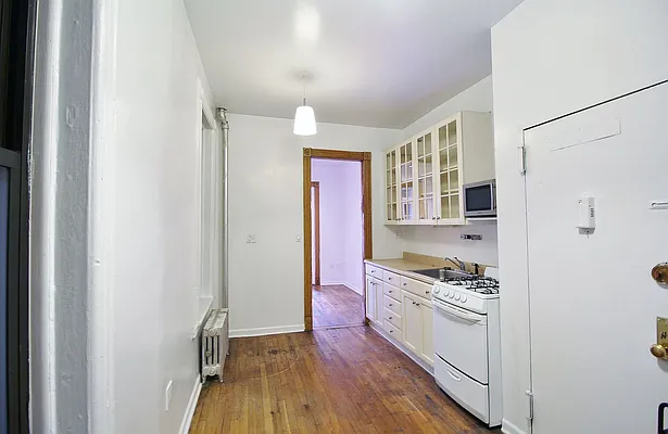 Rented by Julianna Realty Corp | media 20