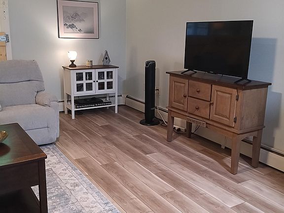 4th image of 39 Brookside Drive #5