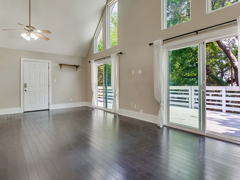 4227 Sandy Bluff Dr E — Photo 24
