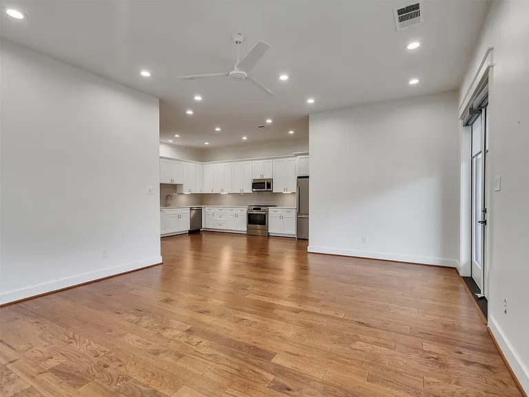 10330 Grove Row Ave — Photo 31