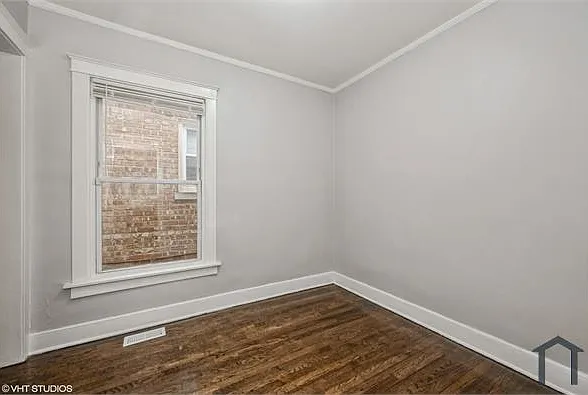 7010 S Claremont Ave — Photo 6