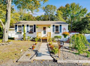 7 Soden Ln, Old Bridge, NJ 08857