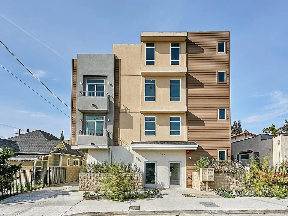 407 N Ardmore Ave #203